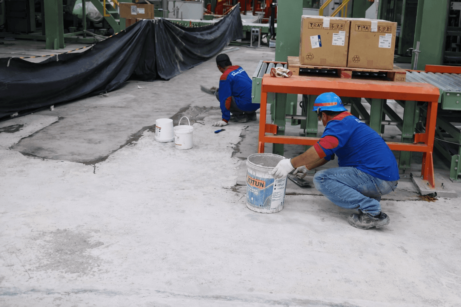 Repair Concrete Floor Surface with Epoxy Mortar